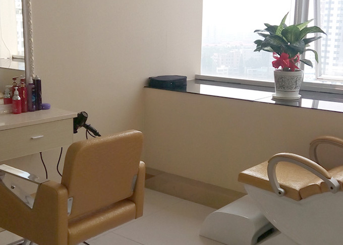 ?？谡嫒税l(fā)假發(fā)哪家做的好？高端假發(fā)引領(lǐng)時尚潮流