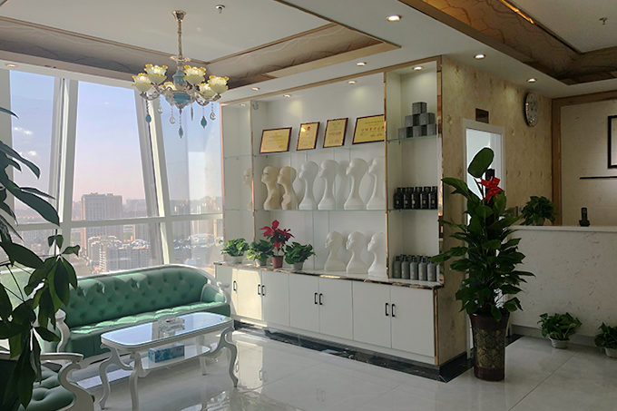 銀川最好的織發(fā)店叫什么？女性大量脫發(fā)用織發(fā)可以嗎？