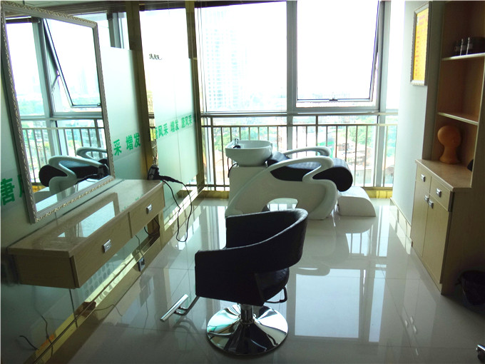 頭發(fā)稀疏怎么辦？南寧唐風(fēng)采與您一起分享頭發(fā)濃密小竅門