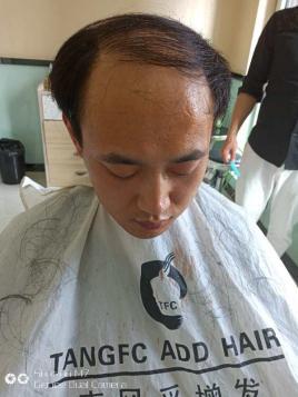 從“謝頂流蘇”到時(shí)尚潮人，他是怎么做到的？