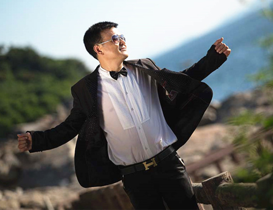 71歲鄭少秋不老男神帥了一輩子！唐風(fēng)采我們這里也有一位！